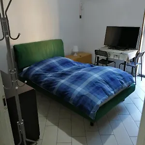 https://emilys-rooms-villa-romana.it-lombardy.com